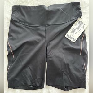 BNWT lululemon black base pace hr short 8” size 12